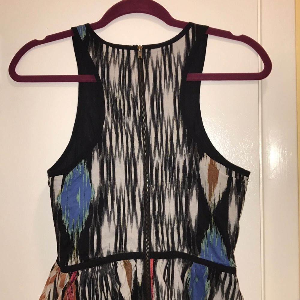 Abstract Pattern Dress - Picture 2 of 2